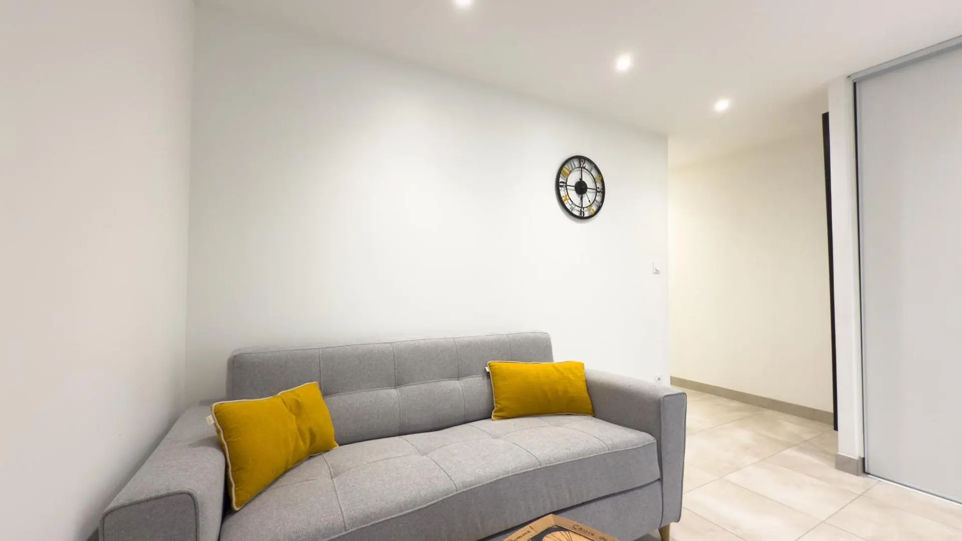Apartment Entre Ville Et Campagne Charentay